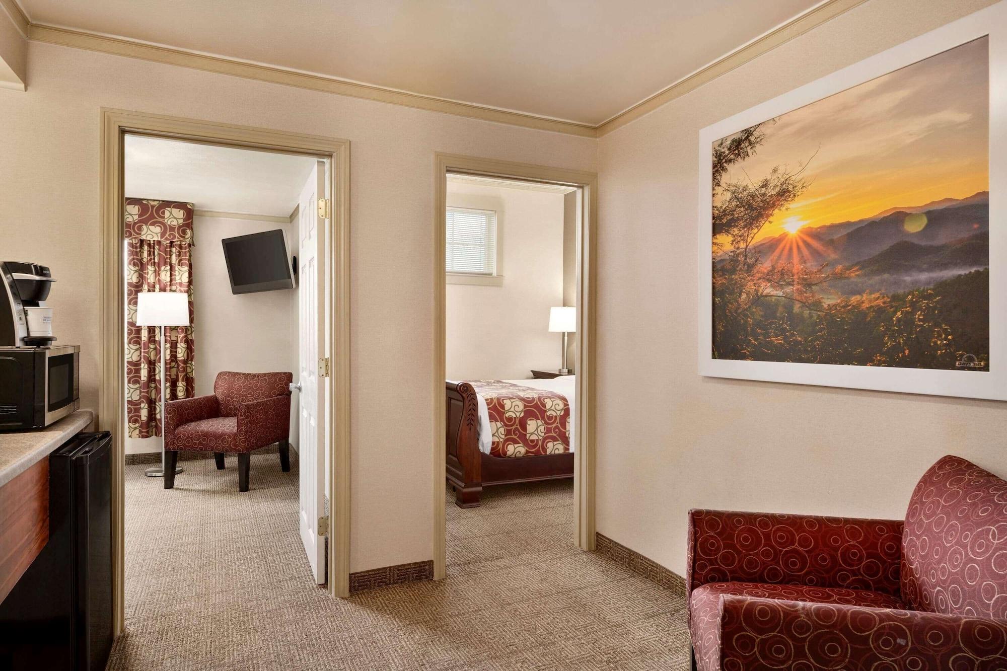 Days Inn By Wyndham Airport/Maine Mall South Portland Bagian luar foto